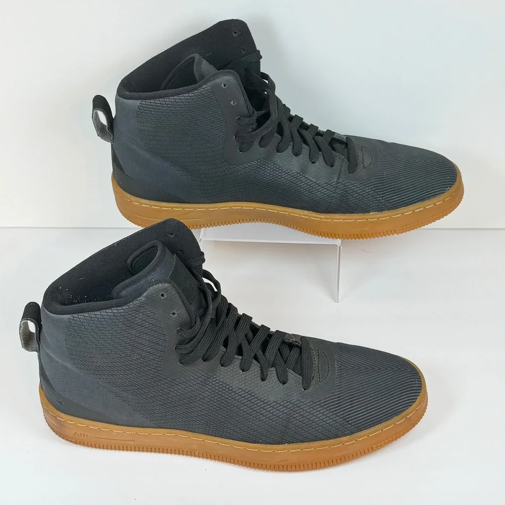 Nike please see